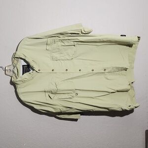 Sportmans Warehouse Shirt Size XL Green has flaws spots FLAWS Fishing